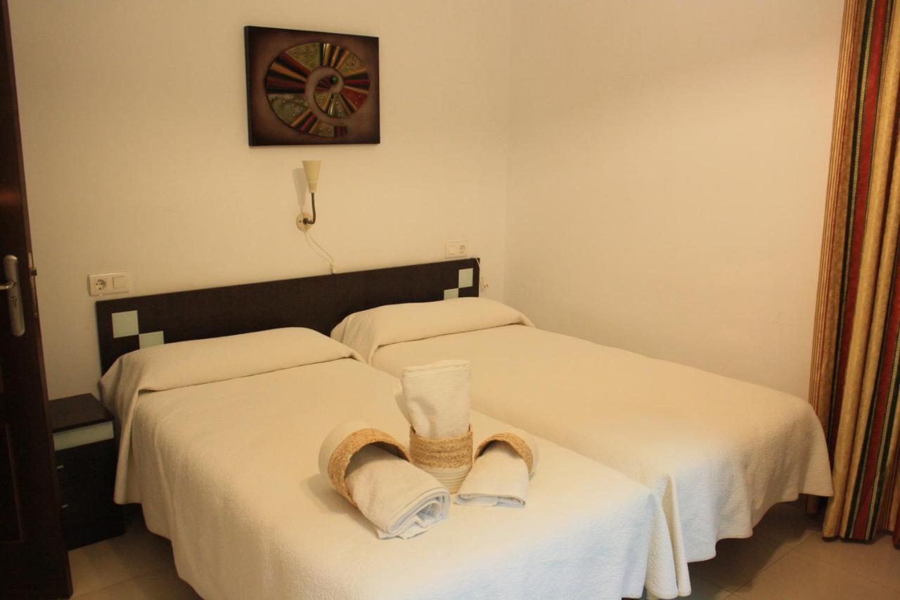 Casa Rural La Plaza Almoharin Luaran gambar