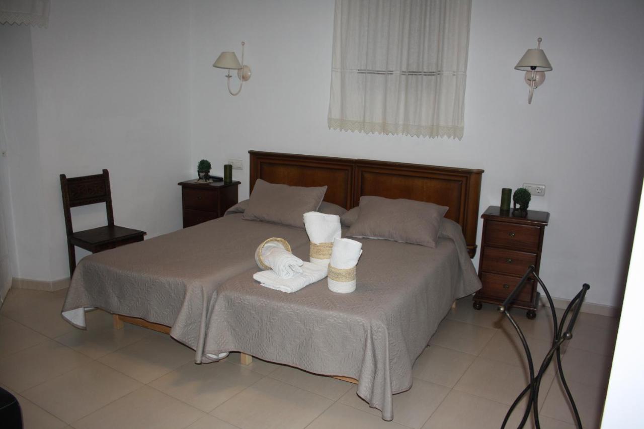Casa Rural La Plaza Almoharin Luaran gambar