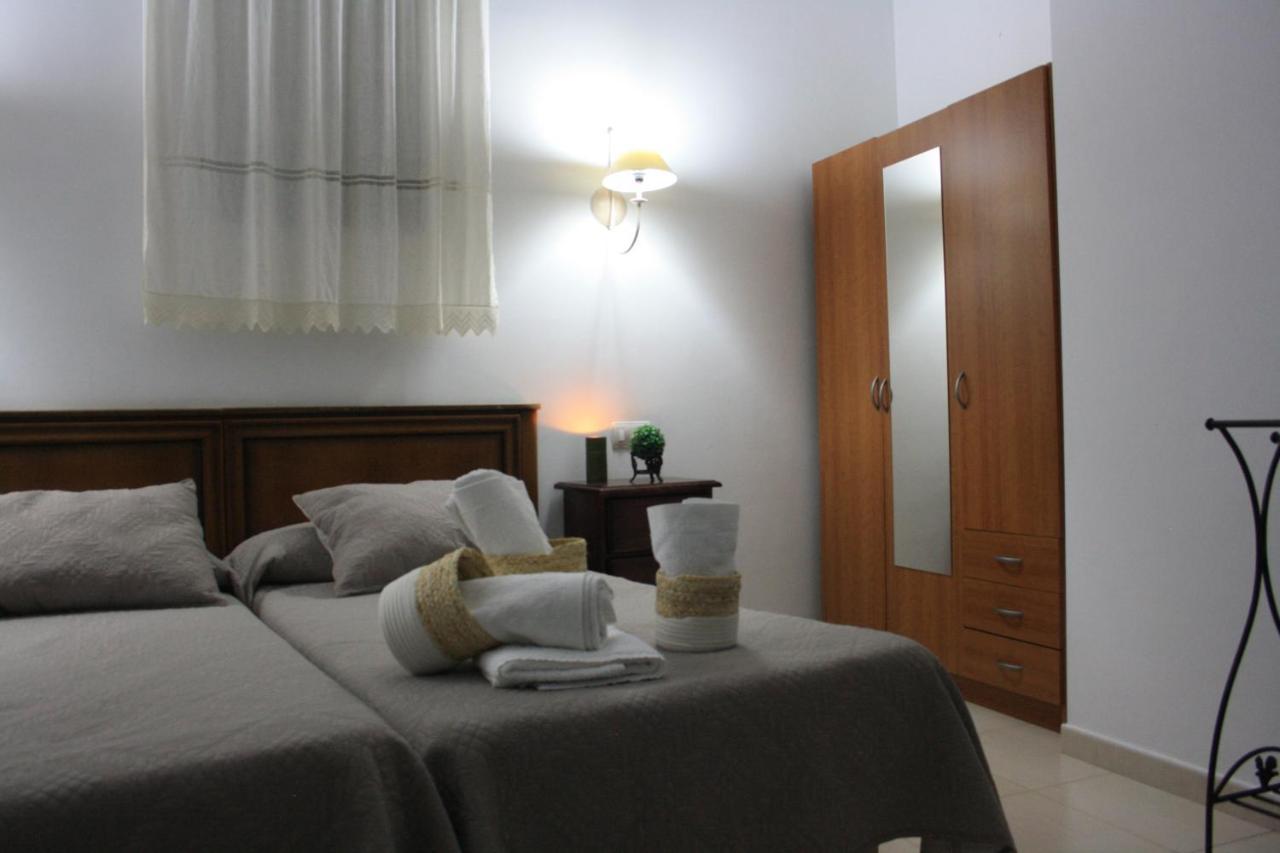 Casa Rural La Plaza Almoharin Luaran gambar
